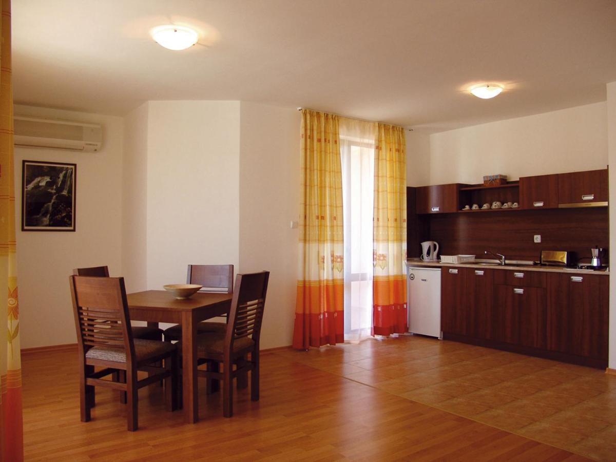 Guest Apartments Co Morenia Sunny Beach Exterior photo